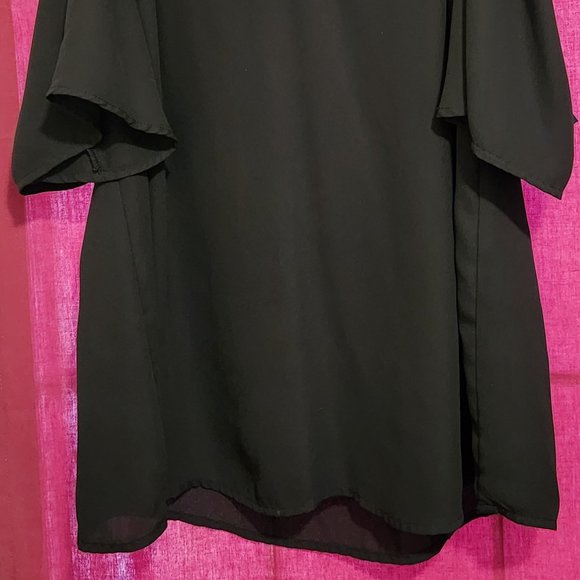 TORRID plus size Women's blouse, Size 00, Black, Peekaboo Shoulder, Lace - Picture 5 of 5